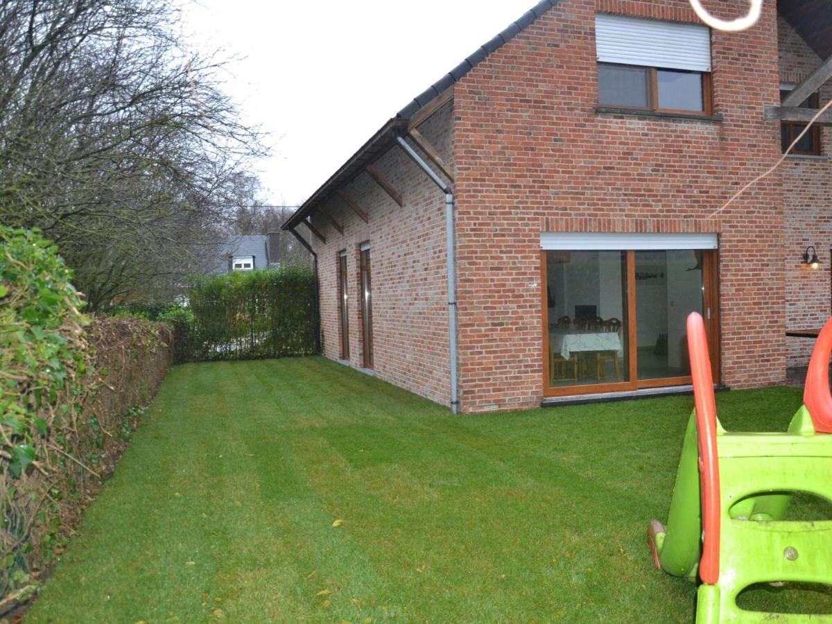 Welcoming Villa In Puivelde With Terrace Garden Barbeque Exterior foto